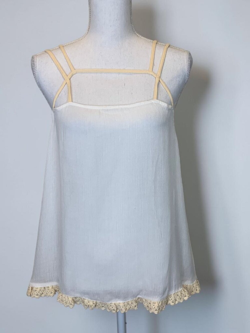 Intimately Free People White Lace Trim Strappy Cami Tank Top M Boho
